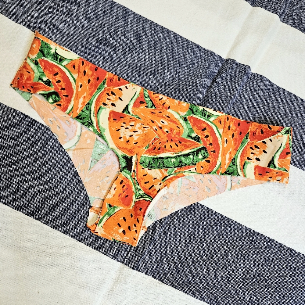🎉 3 For $15 🎉 Urban Outfitters Out From Under watermelon panty M